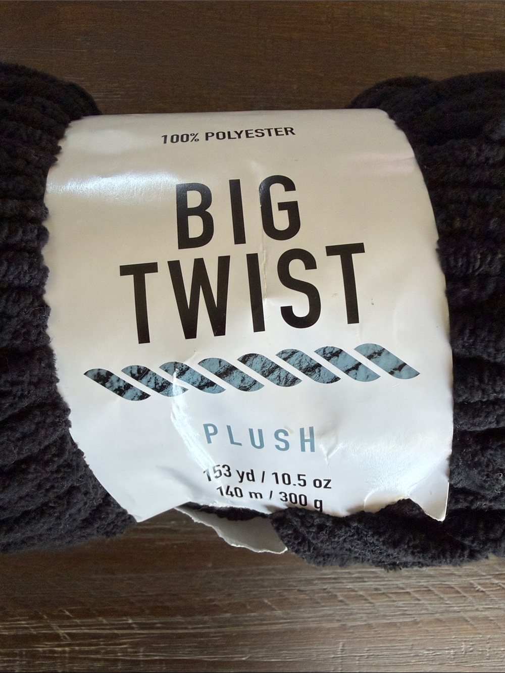 Big Twist Plush Yarn Skeins Set of 3 Variegated Green, Black, Chili Pepper 10.5 - Picture 5 of 8